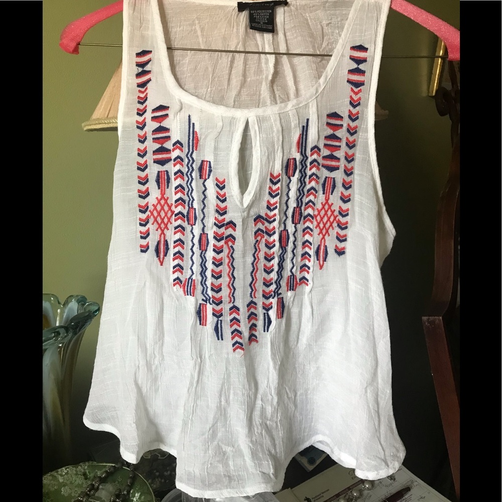 Lightweight Summer Top. Red, White and Blue. Small